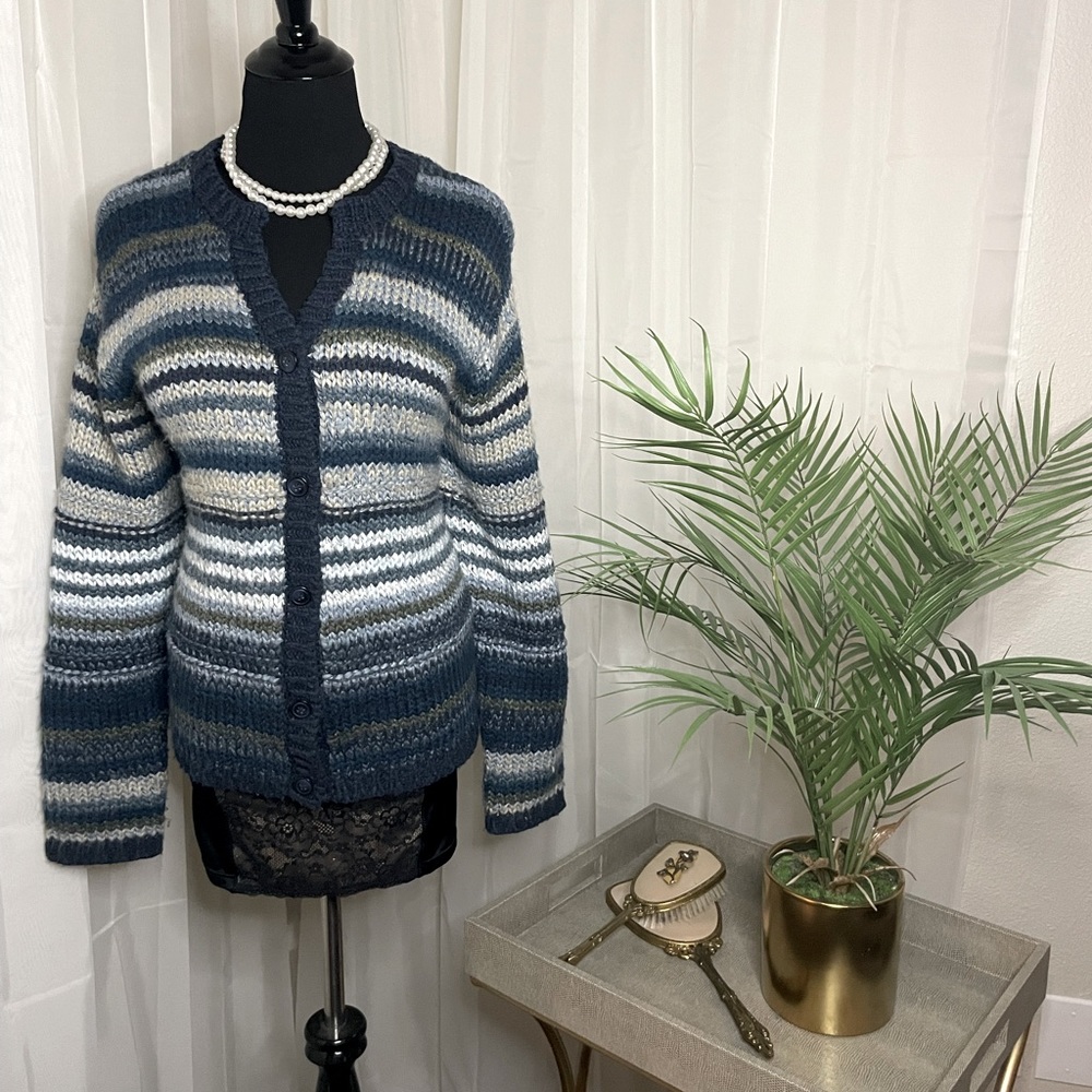 { Cardigan Blues }